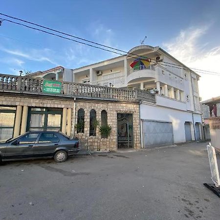 Guest House Nuhii أولتْسي المظهر الخارجي الصورة