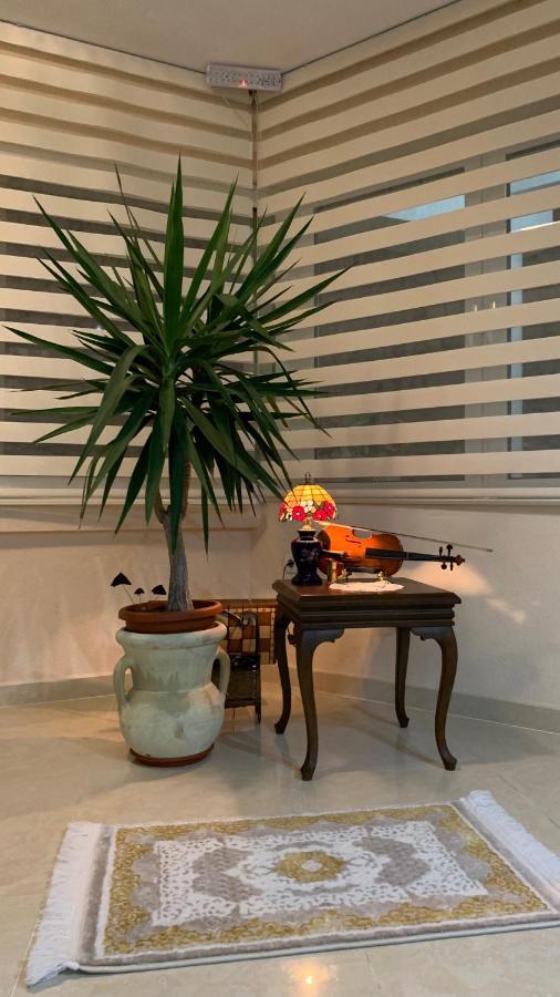 Guest House Nuhii أولتْسي المظهر الخارجي الصورة