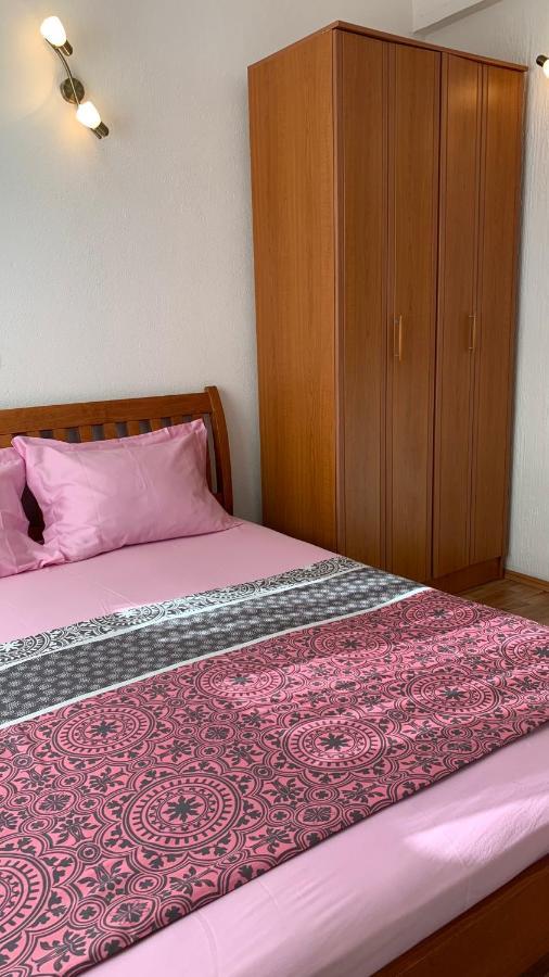 Guest House Nuhii أولتْسي المظهر الخارجي الصورة