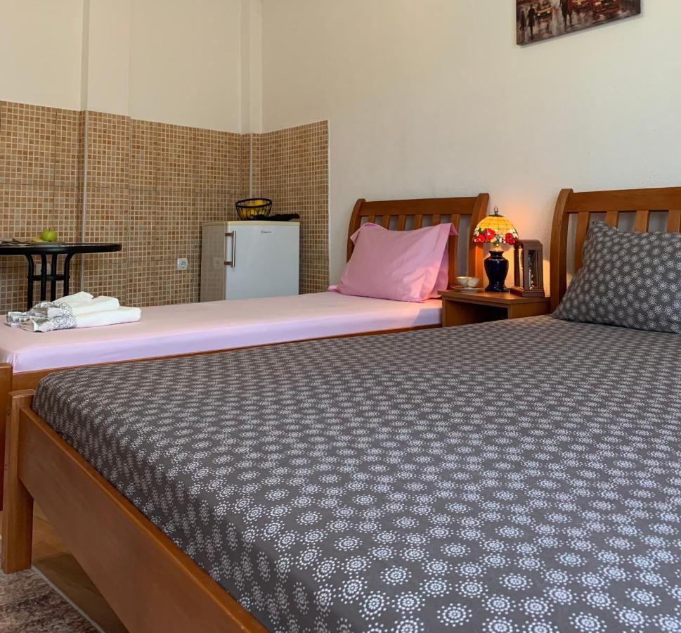 Guest House Nuhii أولتْسي المظهر الخارجي الصورة